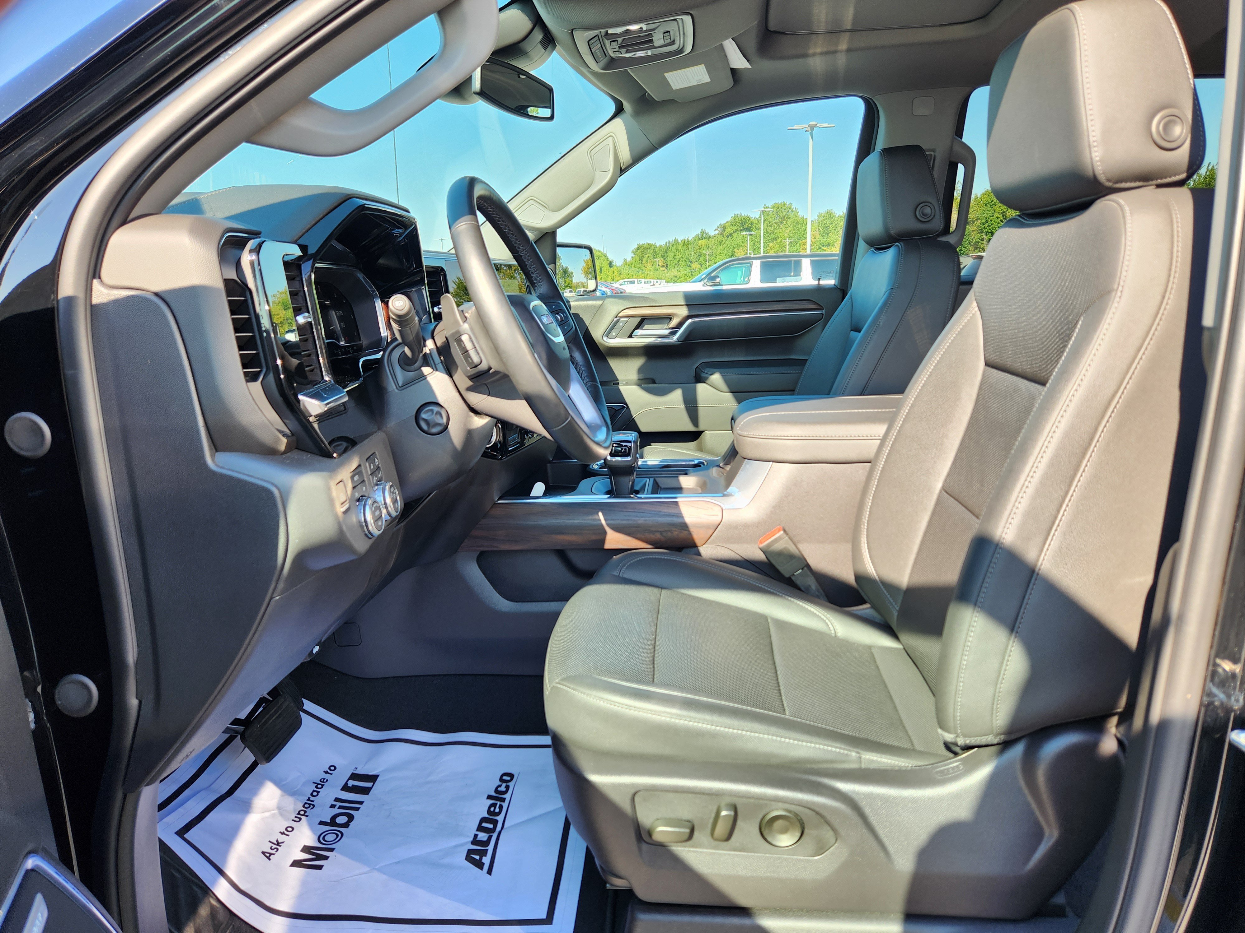 Used 2024 GMC Sierra 1500 SLT w/ SLT Premium Plus Package AWD/4WD image 13