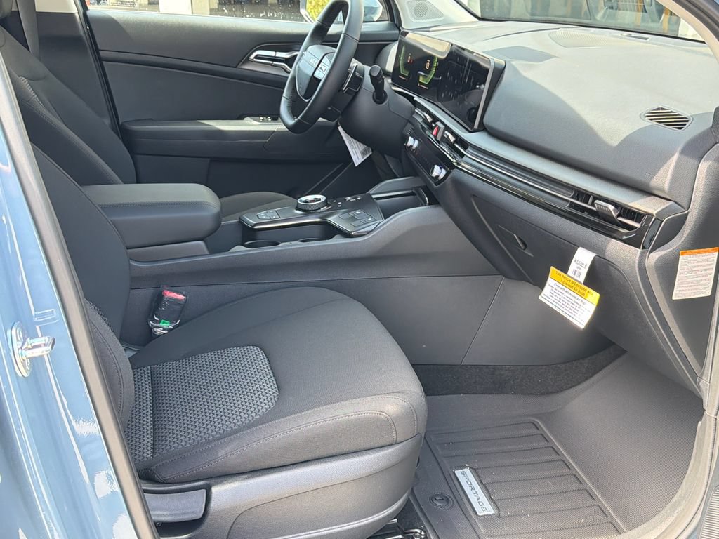 New 2027 Kia Sportage S FWD image 10