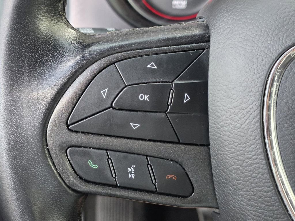 Used 2023 Dodge Charger SXT image 20