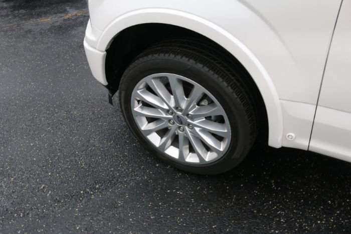 Used 2019 Ford F150 Limited image 9