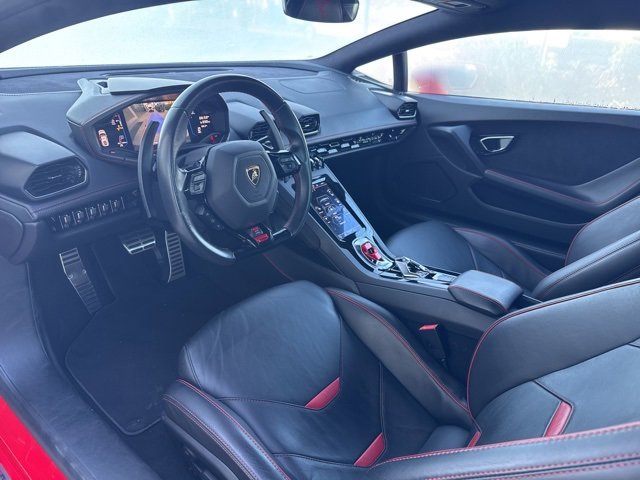 Used 2022 Lamborghini Huracan EVO image 11