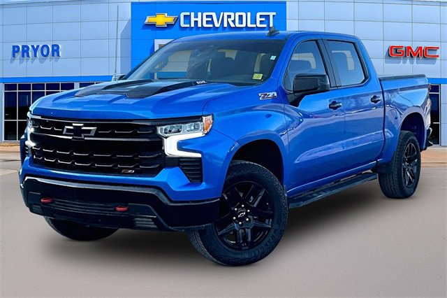 Used 2025 Chevrolet Silverado 1500 LT Trail Boss w/ Convenience Package II image 3