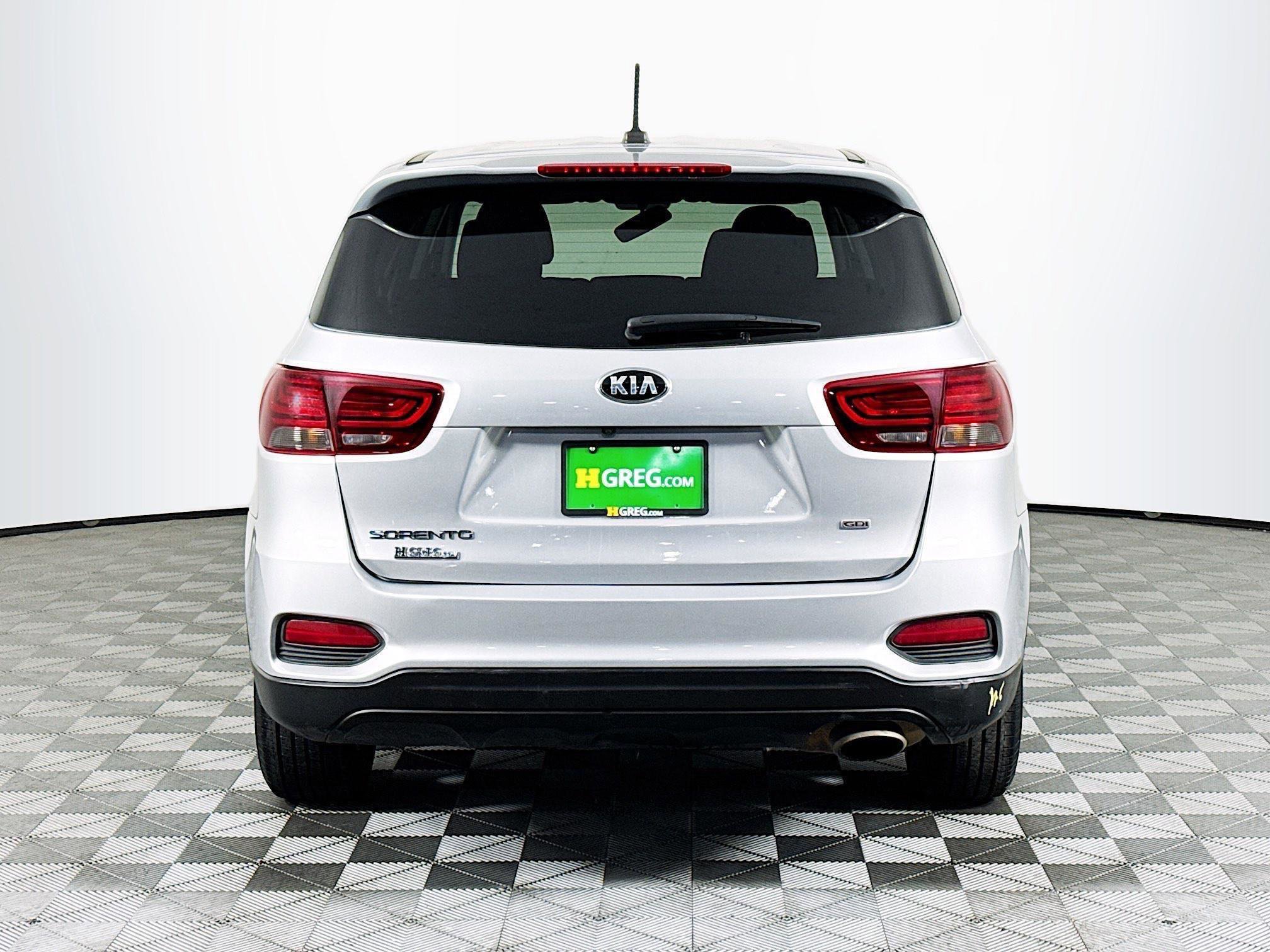 Used 2020 Kia Sorento LX image 8