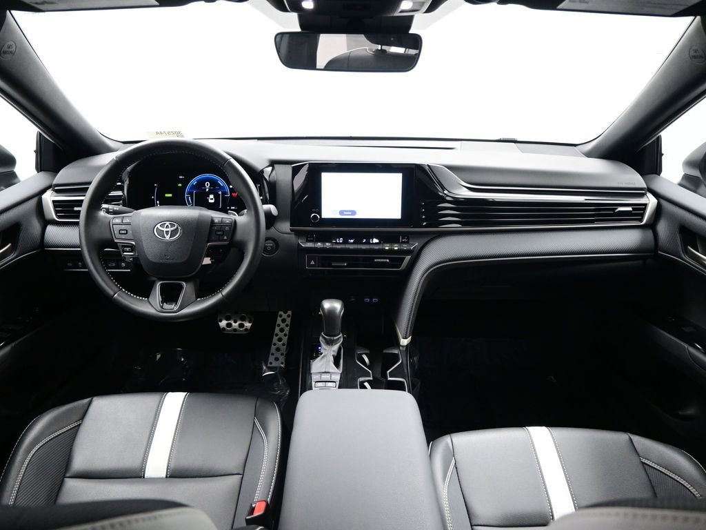 Used 2025 Toyota Camry SE w/ Convenience Package image 13