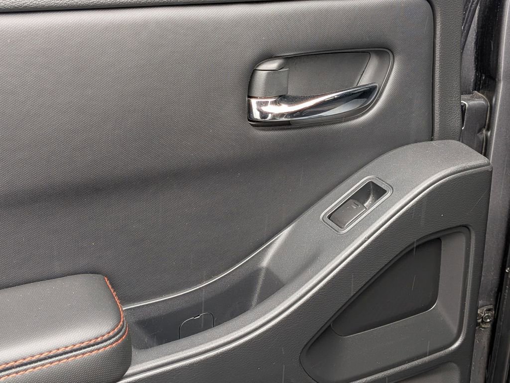 Used 2024 Nissan Frontier PRO-4X image 26