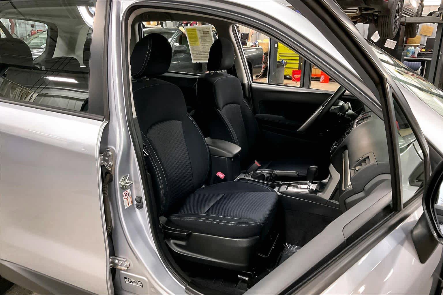 Used 2015 Subaru Forester 2.5i w/ Alloy Wheel Package AWD/4WD image 9