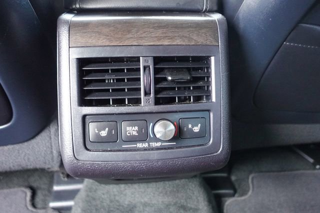 Certified 2016 Toyota Avalon Limited w/ Toyota Safety Sense Package image 25