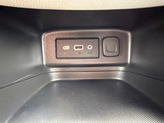 Used 2023 Chevrolet Equinox LT w/ LPO, Floor Liner Package FWD image 29