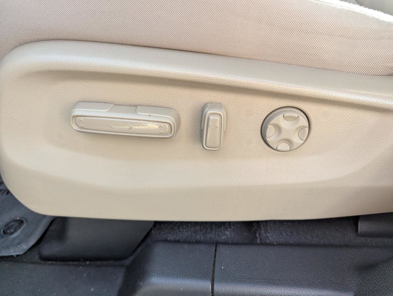 Used 2018 Honda Odyssey EX image 12