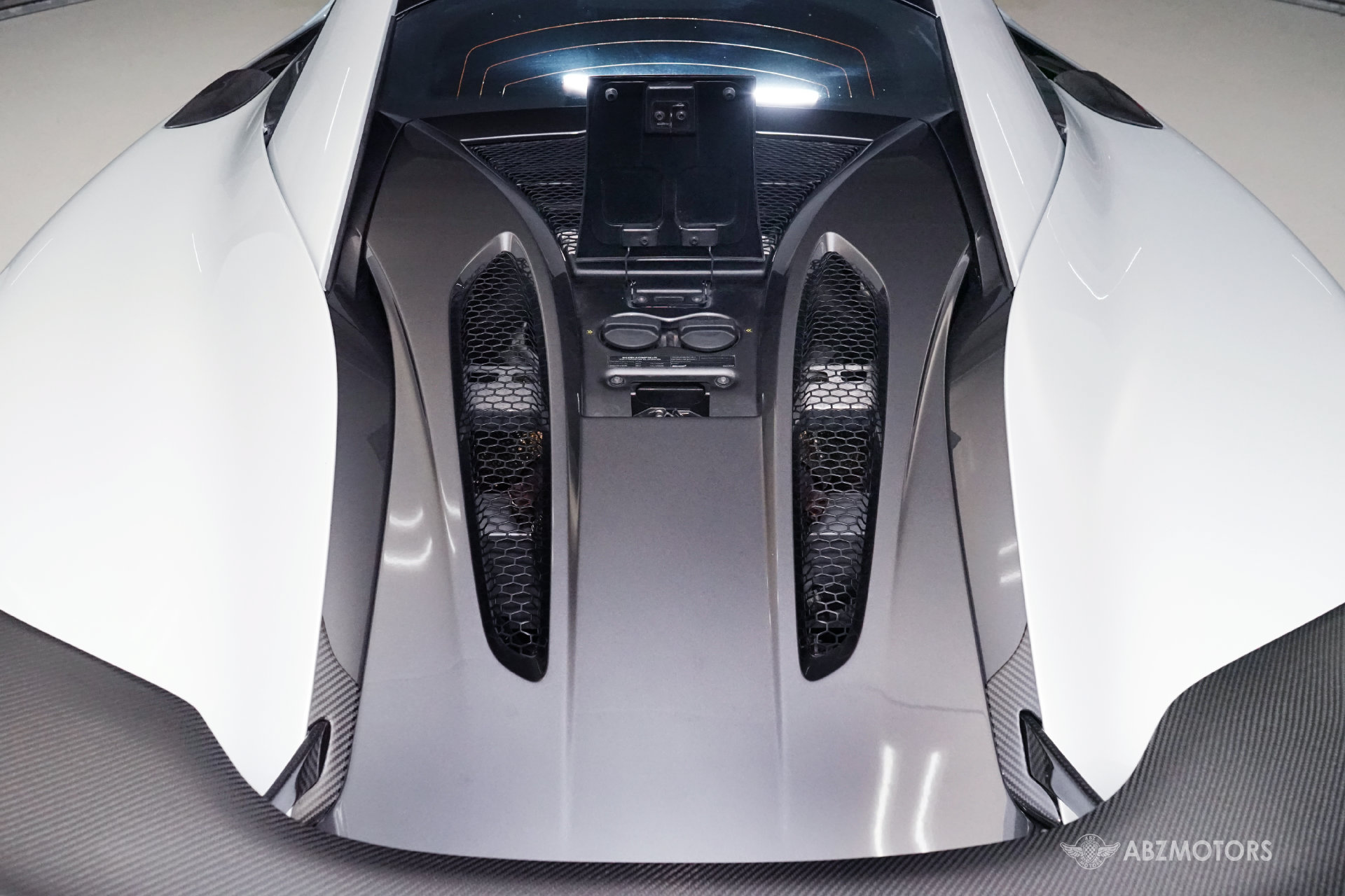 Used 2017 McLaren 570S Coupe RWD image 9