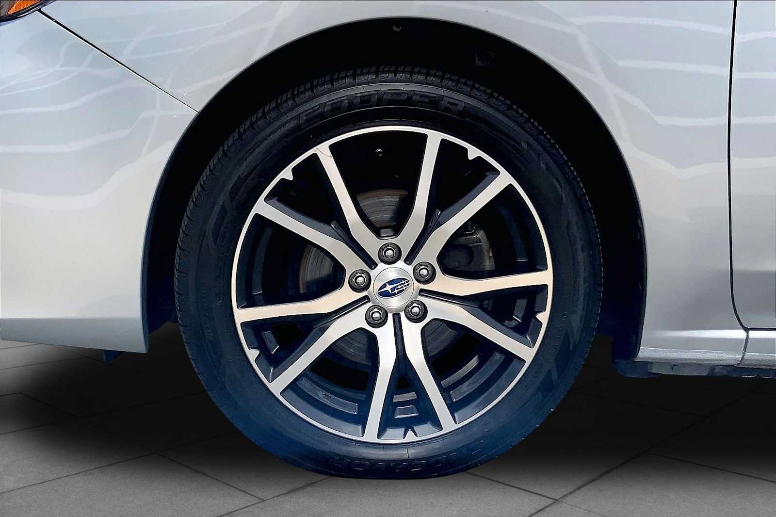 Used 2017 Subaru Impreza 2.0i Limited w/ Popular Package #4A AWD/4WD image 11