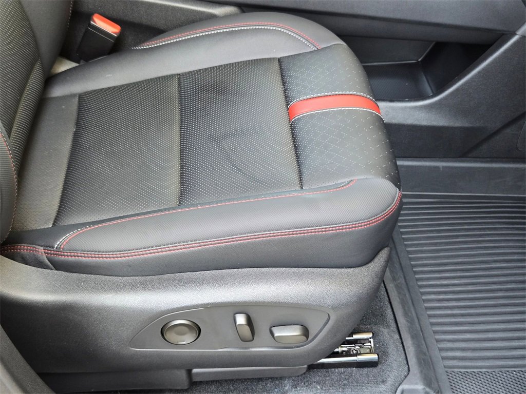 Used 2024 Chevrolet Traverse RS w/ LPO, Floor Liner Package image 25