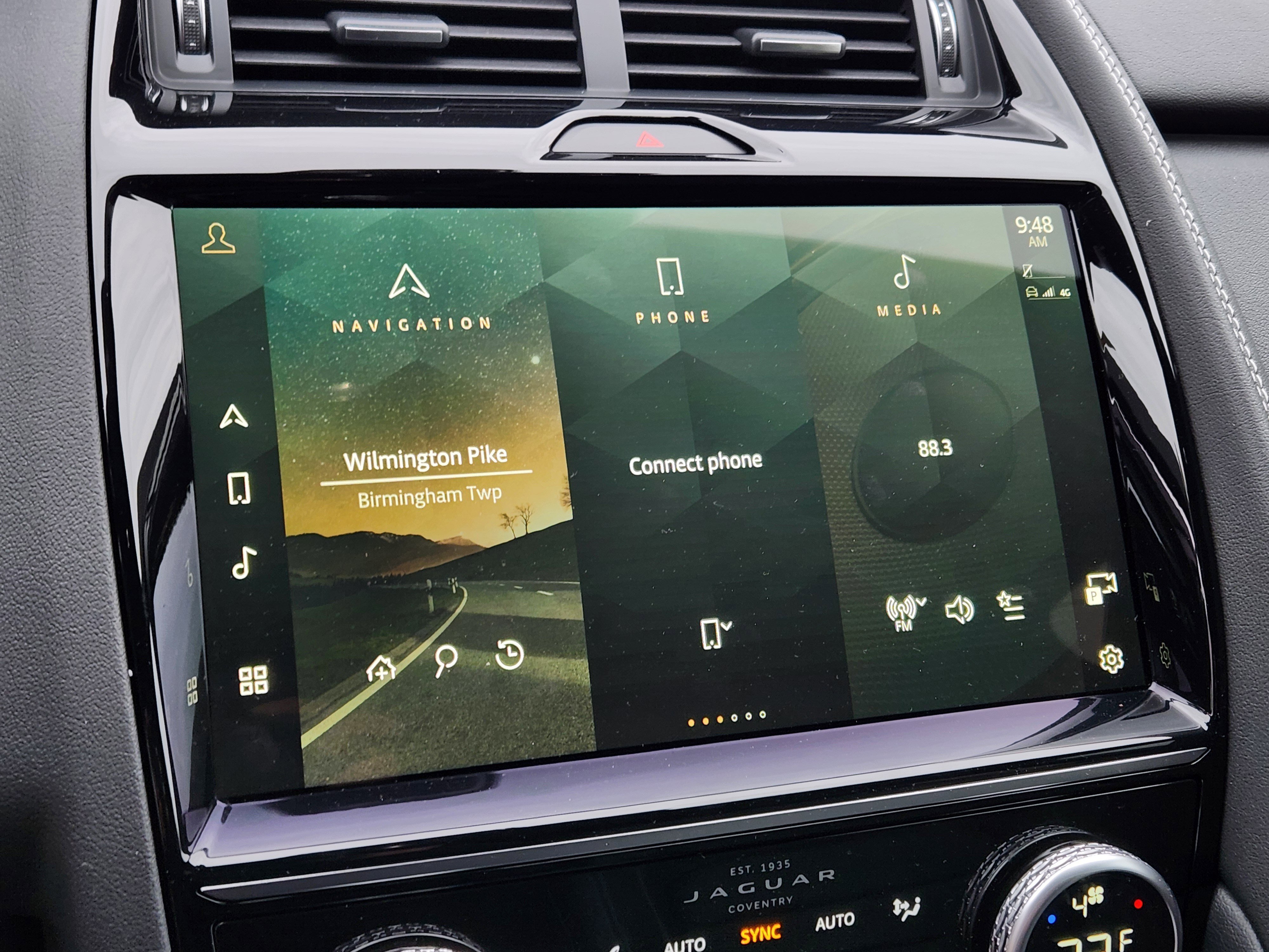 Certified 2024 Jaguar E-PACE R-Dynamic SE image 21