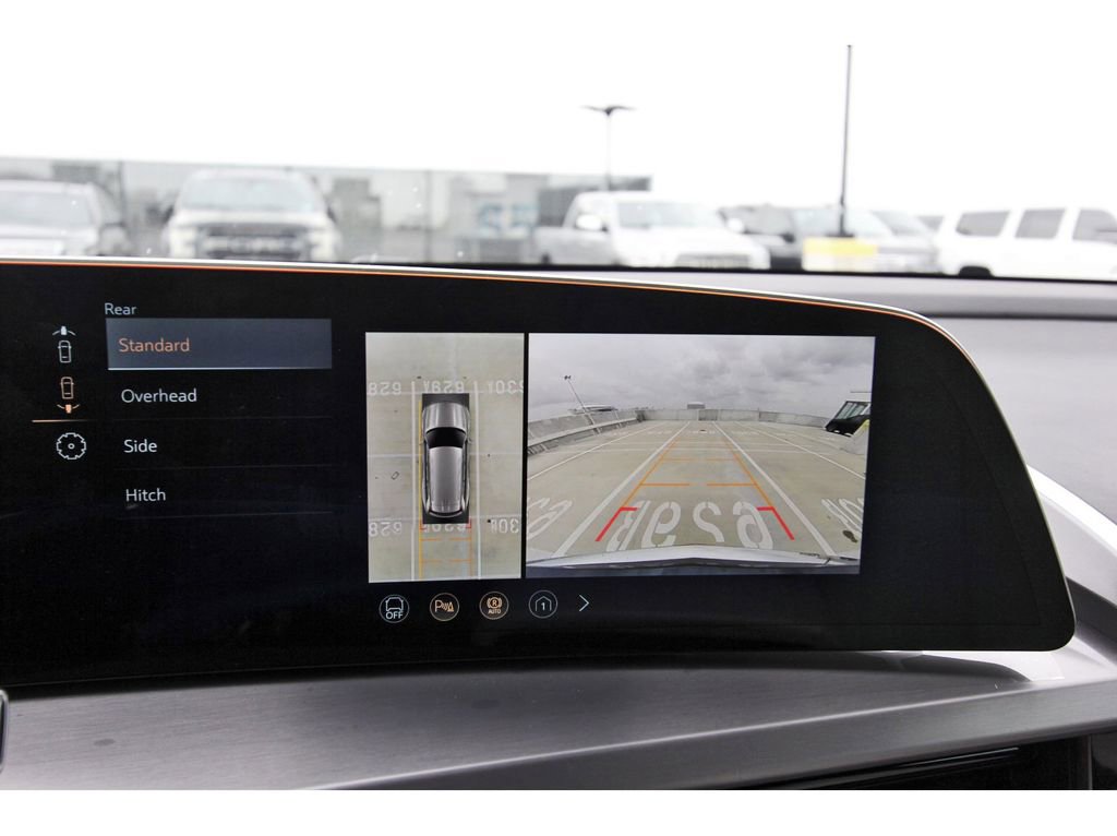 Certified 2026 Cadillac Vistiq Luxury image 23