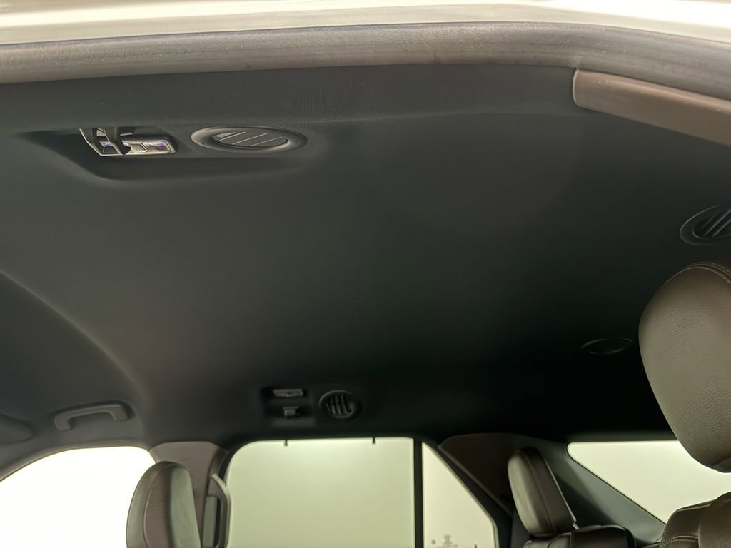 Used 2021 Ford Explorer King Ranch w/ Premium Technology Package image 51