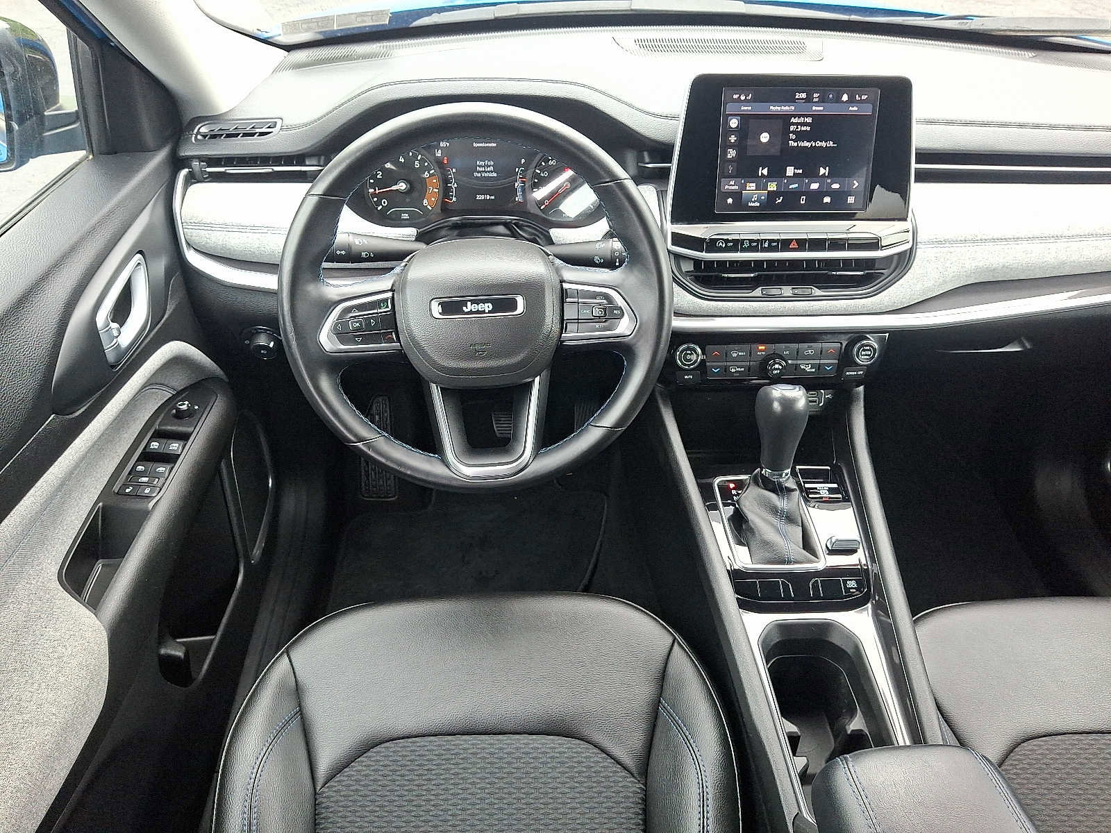 Used 2022 Jeep Compass Latitude w/ Convenience Group AWD/4WD image 9