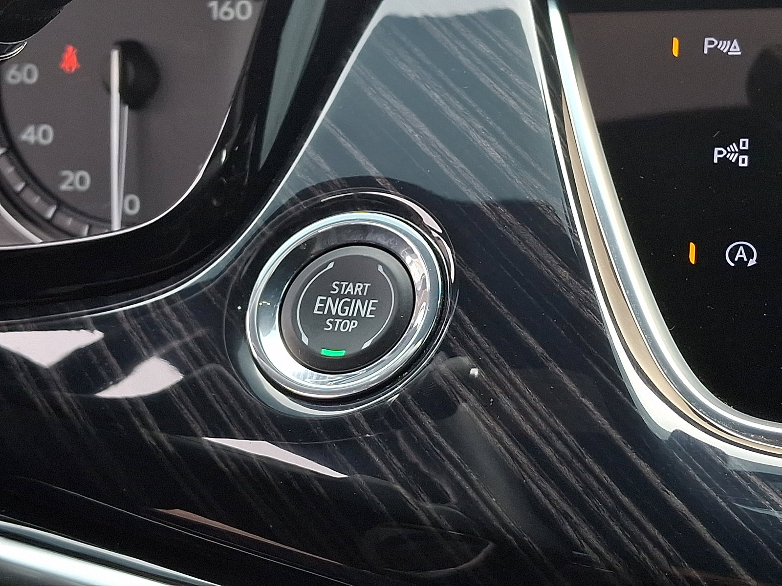 Used 2024 Cadillac XT6 Premium Luxury w/ Technology Package image 29