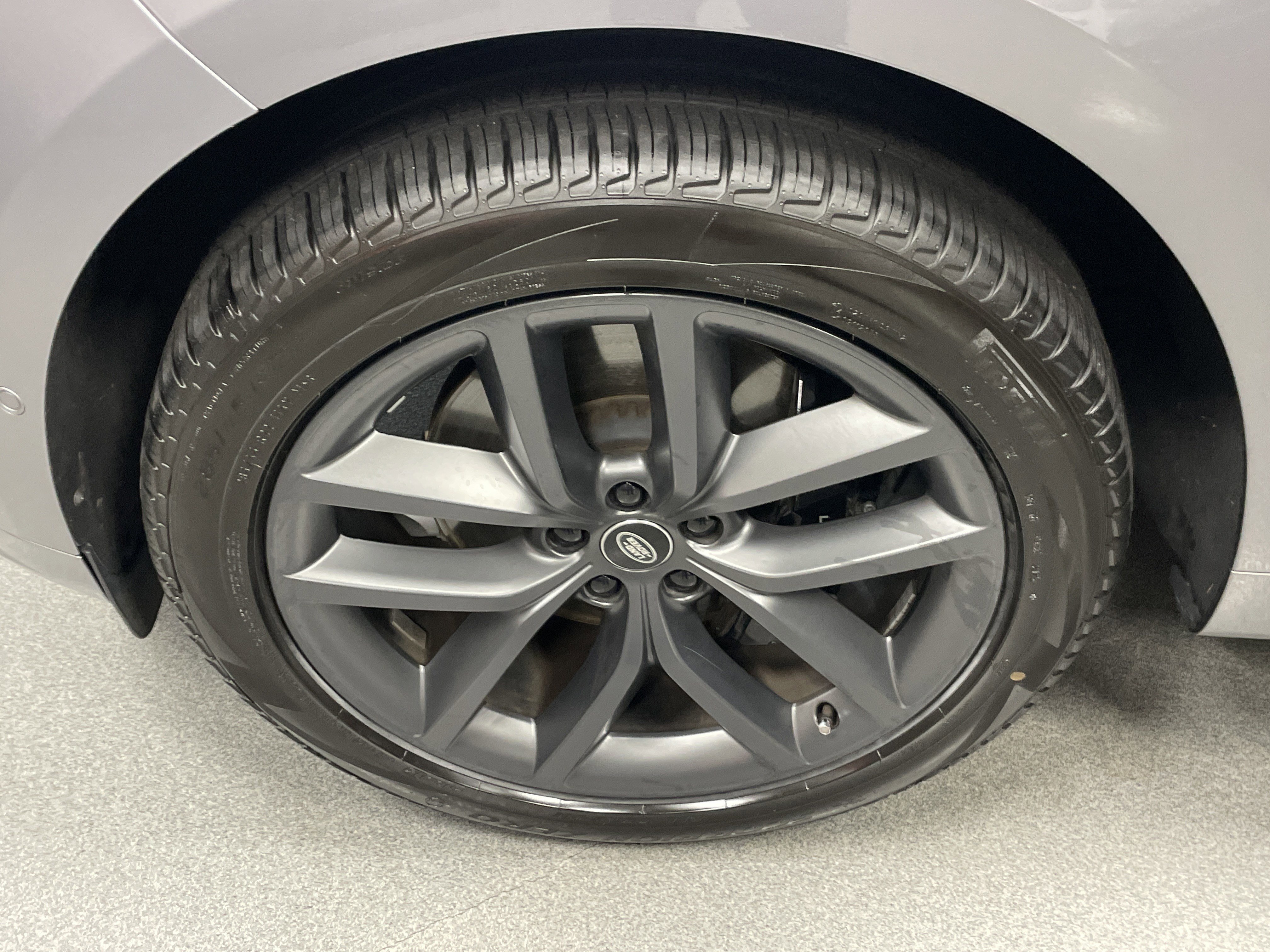 Used 2024 Land Rover Range Rover Sport Dynamic SE image 13