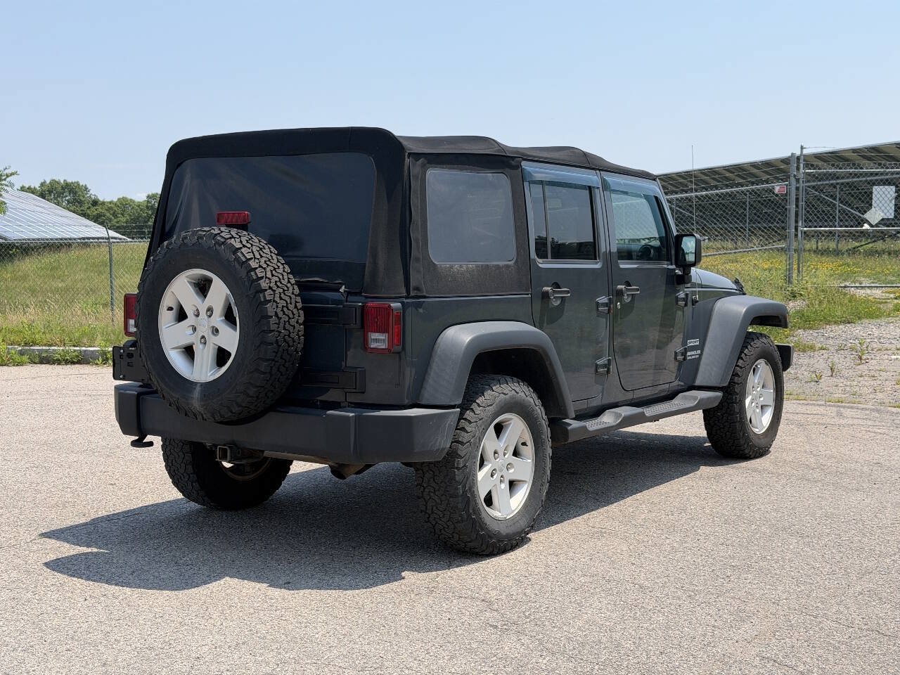 Used 2017 Jeep Wrangler Unlimited Sport w/ Quick Order Package 24S AWD/4WD image 5