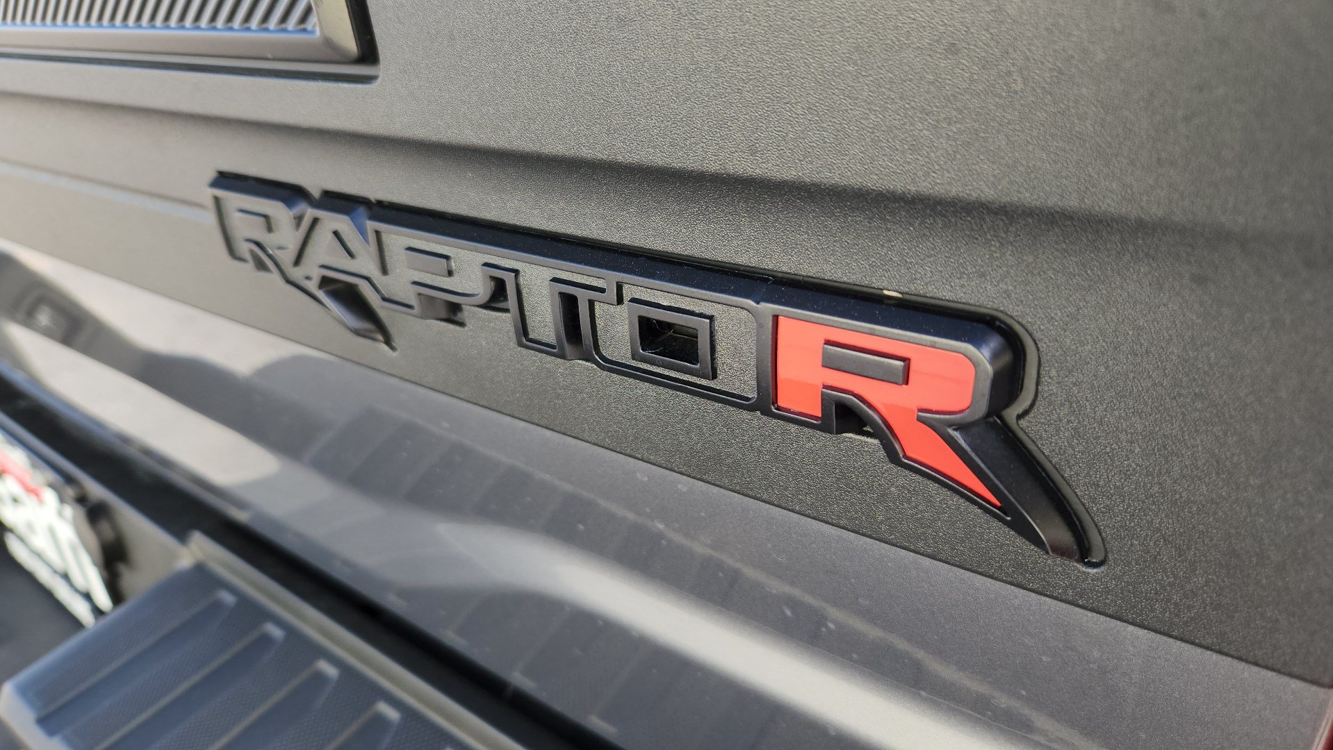 Certified 2025 Ford F150 Raptor w/ Equipment Group 803A Raptor R AWD/4WD image 15