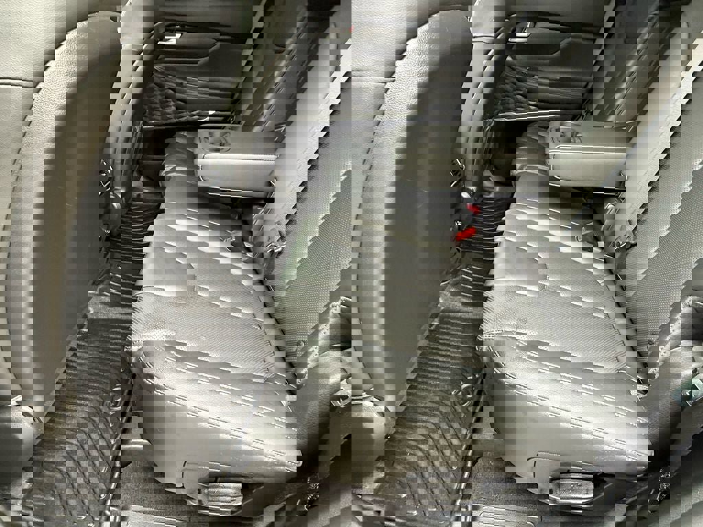 Used 2023 Hyundai Santa Fe SEL Premium image 13