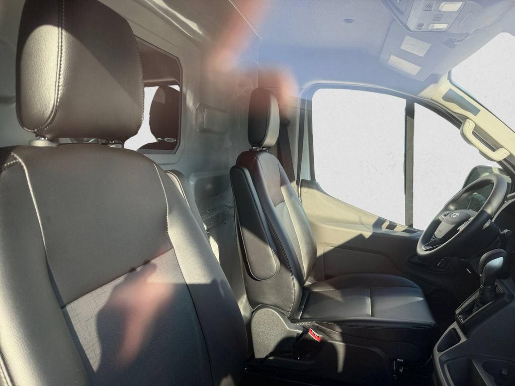 Used 2024 Ford Transit 150 Low Roof RWD image 8
