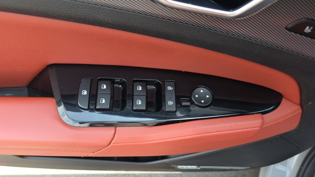 Used 2023 Kia Sportage SX FWD image 12