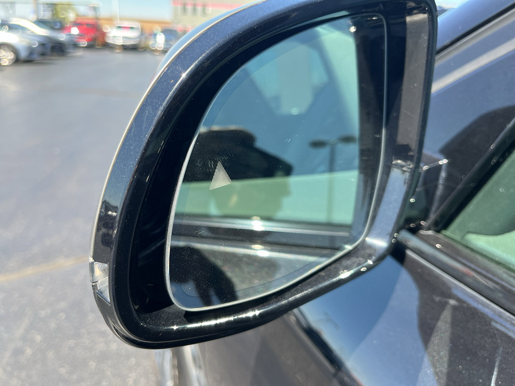 Used 2020 BMW X4 M40i w/ Premium Package image 9