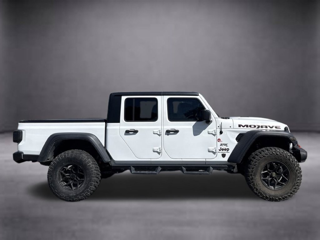 Used 2022 Jeep Gladiator Mojave AWD/4WD image 3