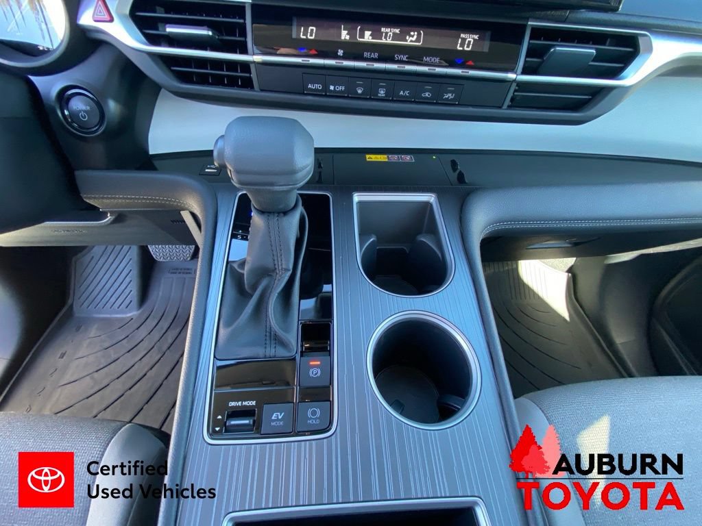 Certified 2026 Toyota Sienna LE FWD image 45