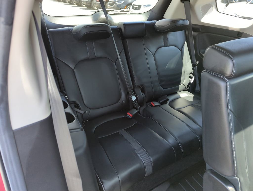 Used 2025 Honda Pilot Touring image 36