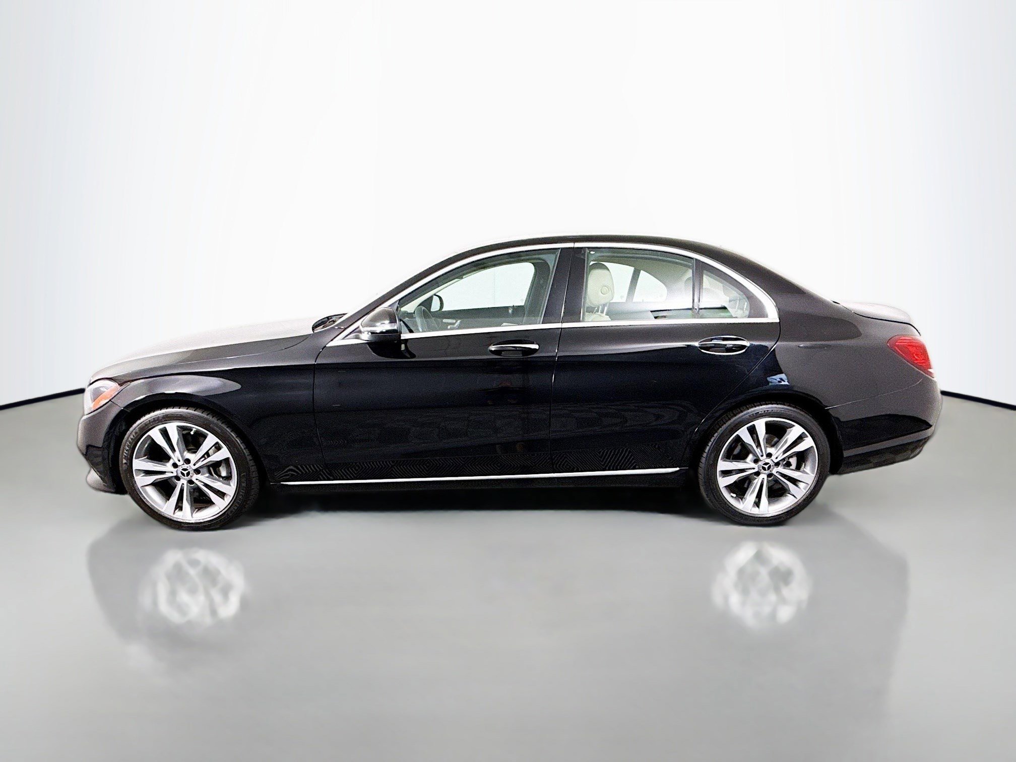 Used 2021 Mercedes-Benz C 300 Sedan image 6