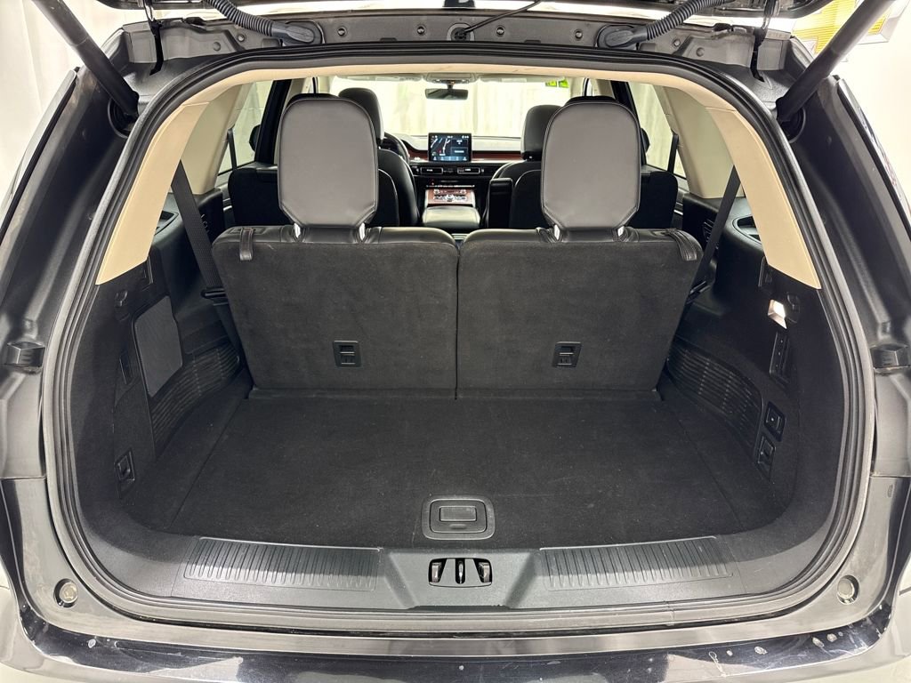 Used 2021 Lincoln Aviator Reserve w/ Equipment Group 208A image 16