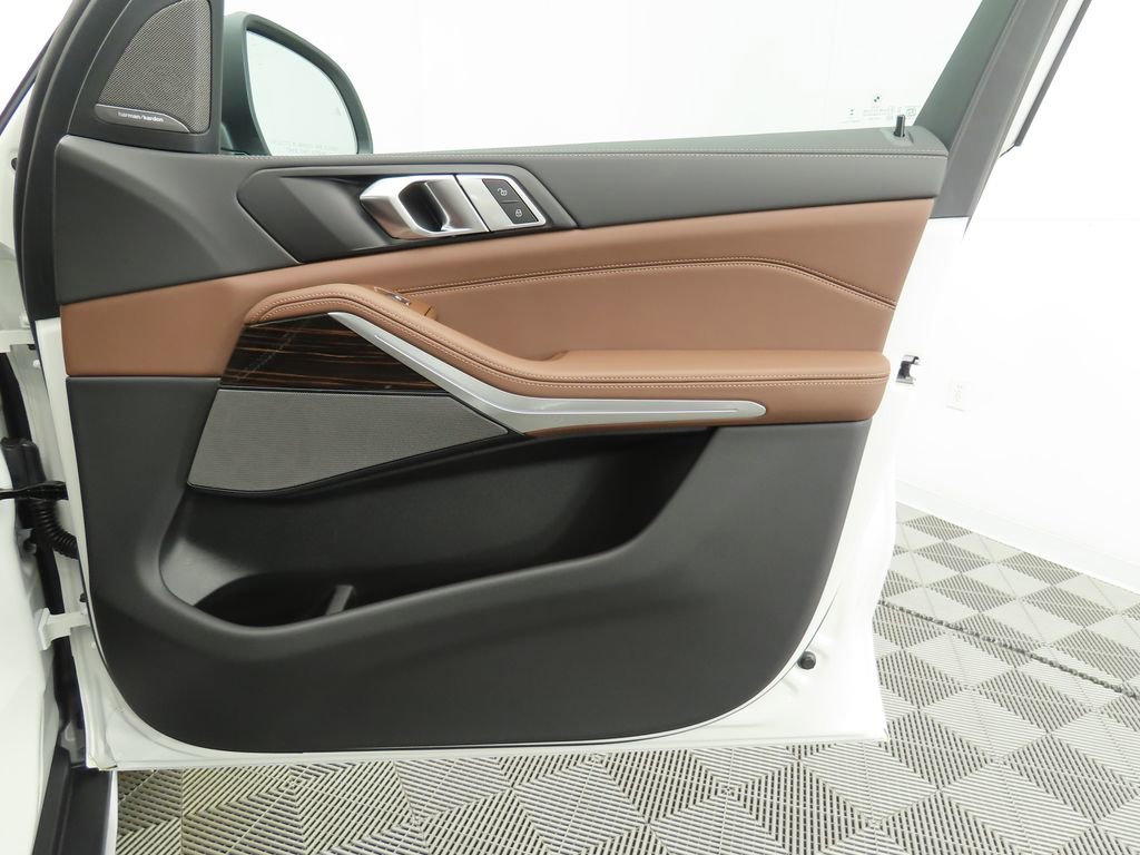 Certified 2026 BMW X5 sDrive40i w/ Premium Package RWD image 27