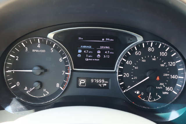 Used 2015 Nissan Altima 2.5 SV w/ Convenience Package FWD image 9