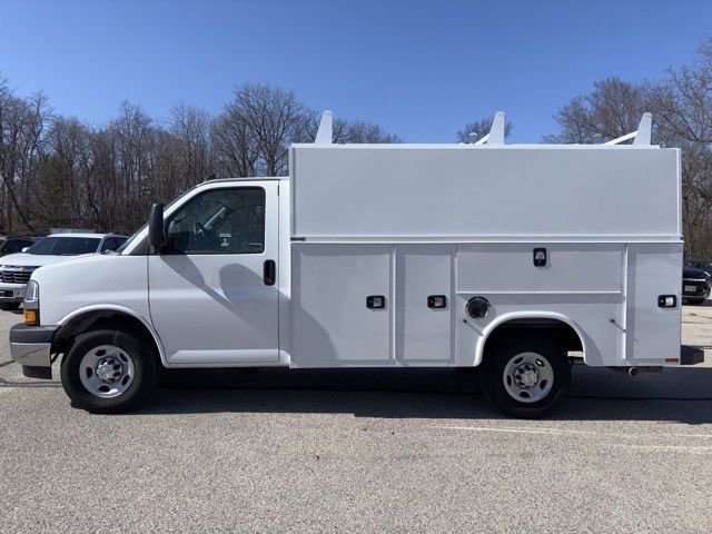 New 2024 Chevrolet Express 3500 w/ Power Convenience Package RWD image 2