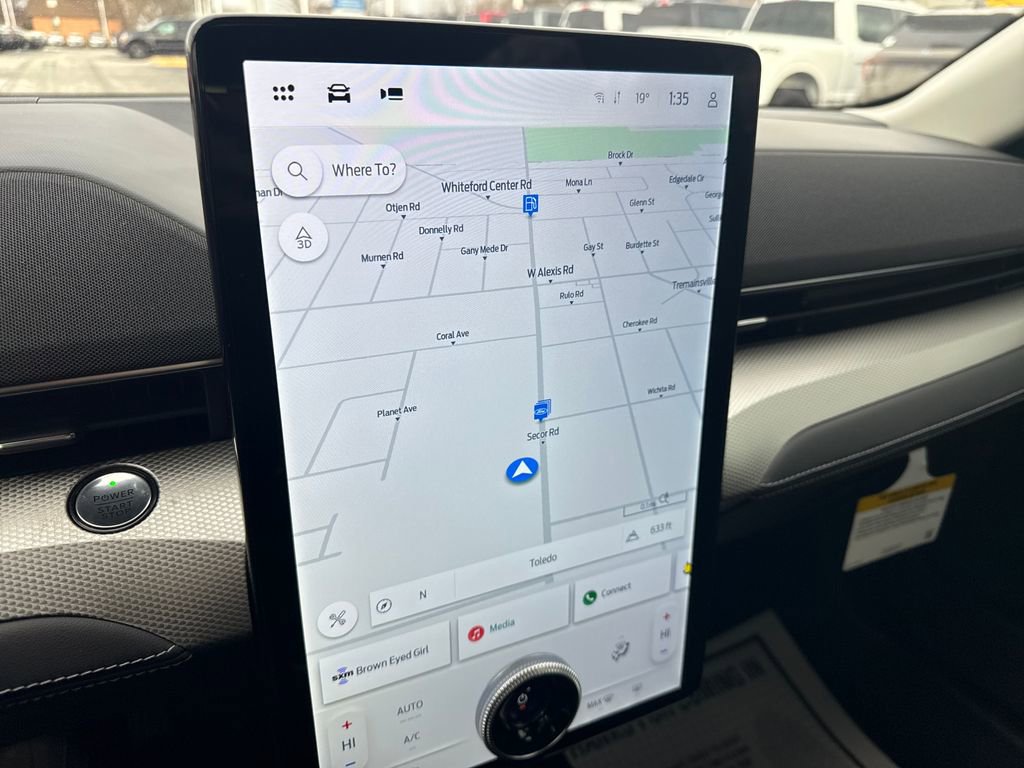 Used 2023 Ford Mustang Mach-E Select image 32