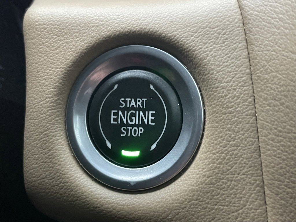 Certified 2021 Chevrolet Suburban Premier w/ Premium Package image 43