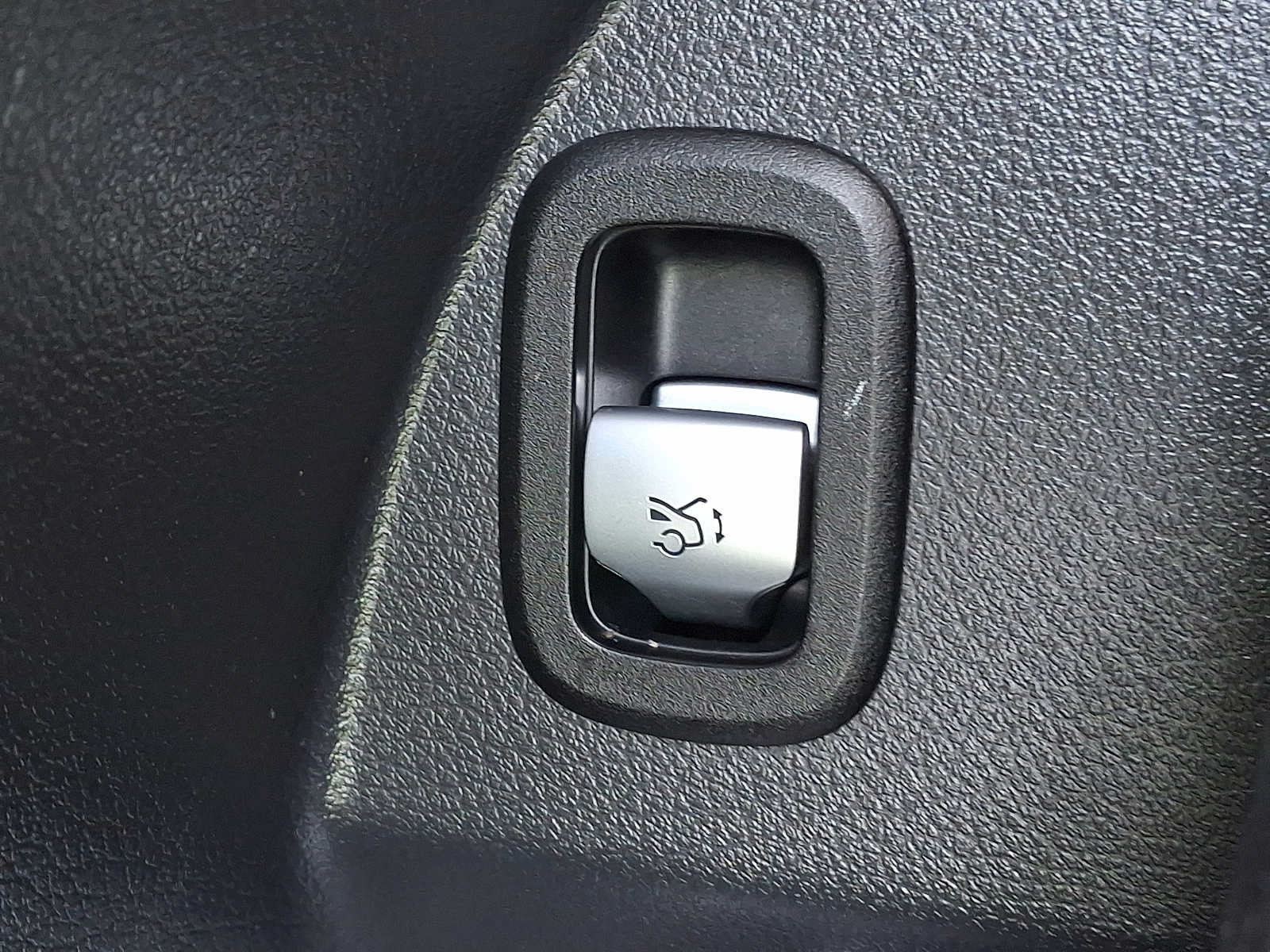 Used 2023 Mercedes-Benz GLC 300 4MATIC image 23