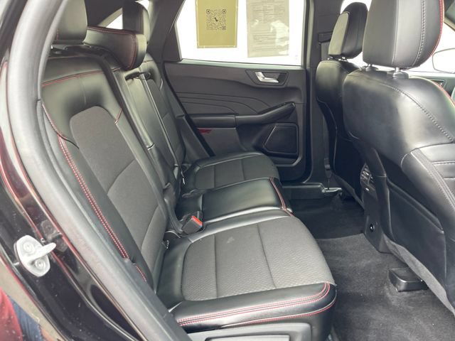 Used 2024 Ford Escape ST-Line w/ Tech Pack #1 AWD/4WD image 31