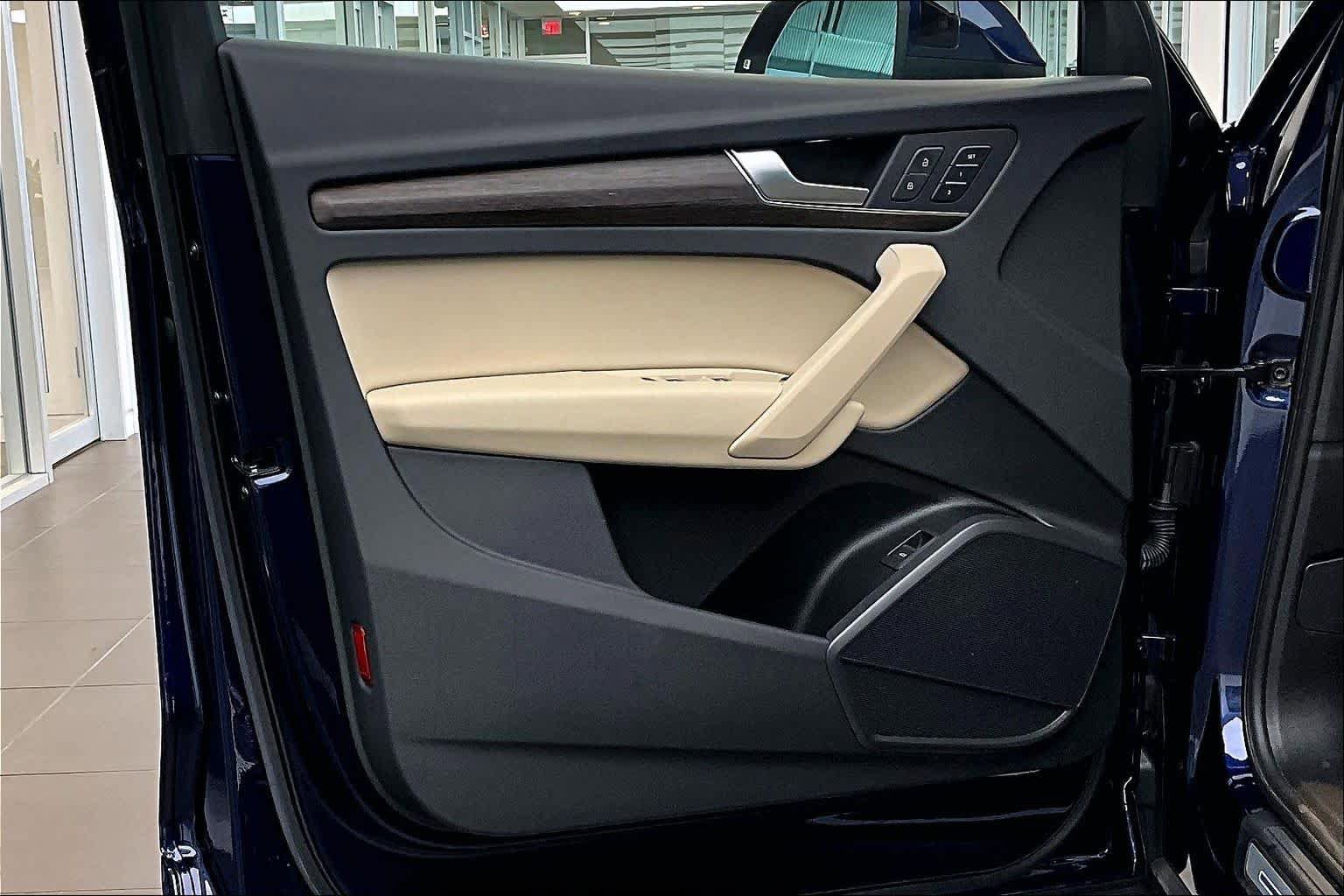 Certified 2023 Audi Q5 2.0T Premium w/ Convenience Package image 22