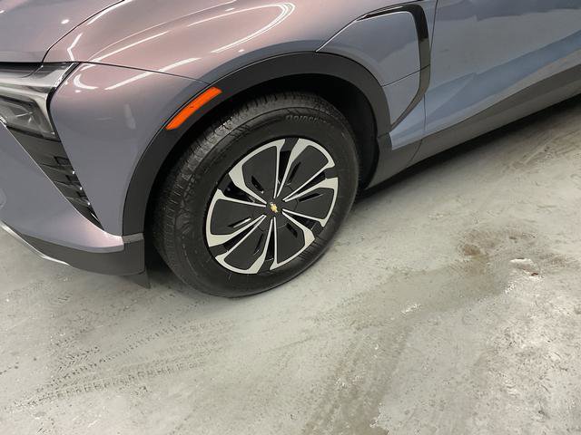 Used 2025 Chevrolet Blazer EV LT image 3