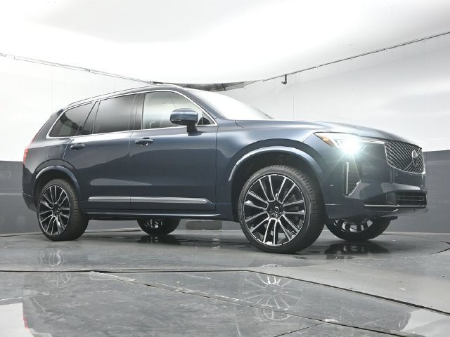 Used 2026 Volvo XC90 B6 Plus w/ Protection Package Premier AWD/4WD image 42