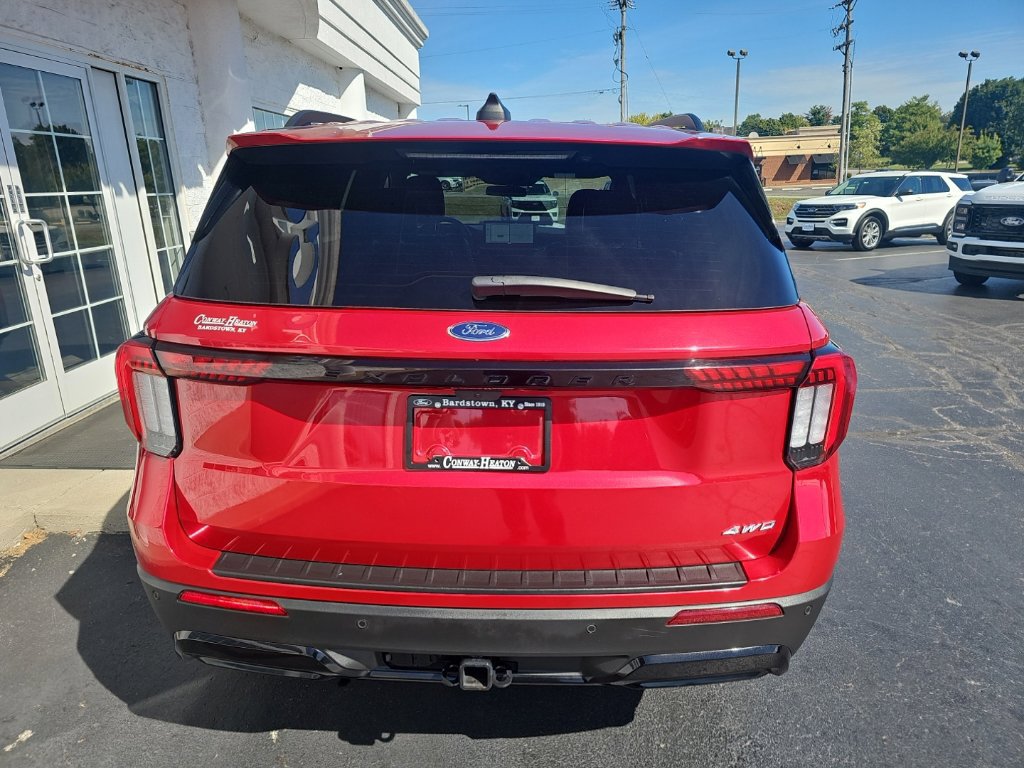 Used 2025 Ford Explorer ST-Line AWD/4WD image 5