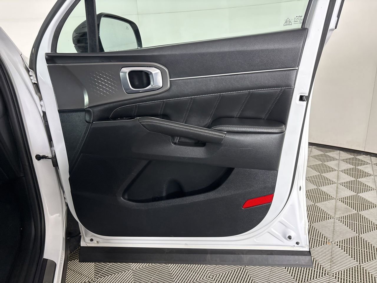 Used 2023 Kia Sorento SX FWD image 28