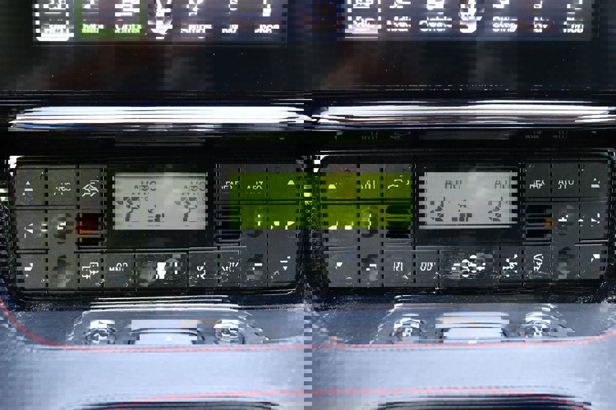 Used 2018 Maserati GranTurismo Sport image 28