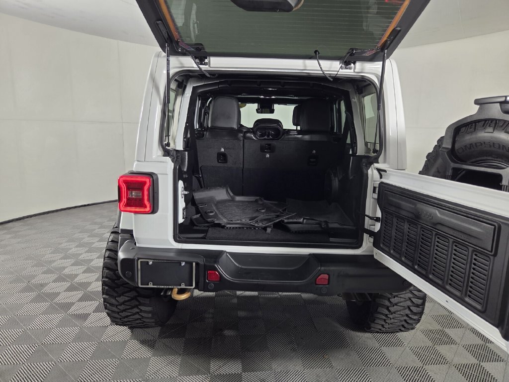 Used 2023 Jeep Wrangler Unlimited Rubicon 392 w/ Xtreme Recon 35" Tire Package AWD/4WD image 29