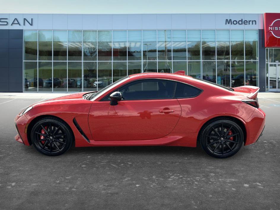 Used 2025 Toyota GR86 Premium w/ Performance Package image 7