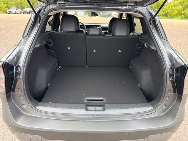 Certified 2025 Nissan Kicks SR FWD image 12