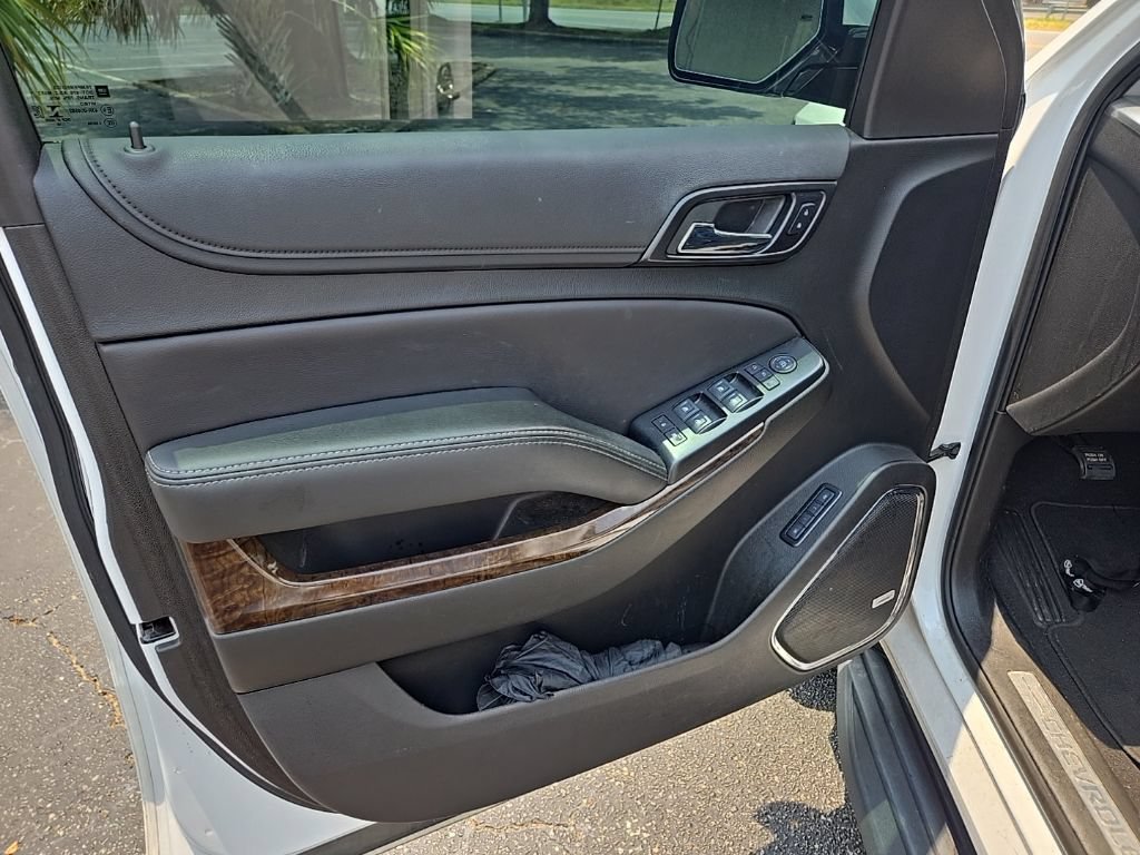 Used 2019 Chevrolet Suburban LT RWD image 11